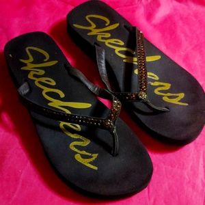 Skechers sandals woman size 7